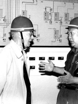 白云悠悠 光耀一生——憶徐光憲先生與包頭稀土院人二三事